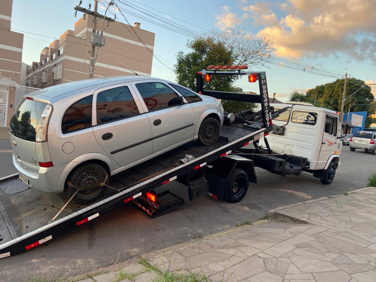 Leia mais sobre o artigo Vai levar o carro para a oficina? Entenda por que o Guincho Plataforma na Zona Sul de Porto Alegre é a escolha certa